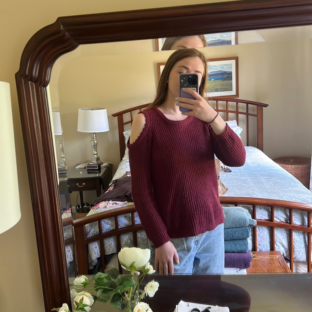 Maroon cold shoulder sweater